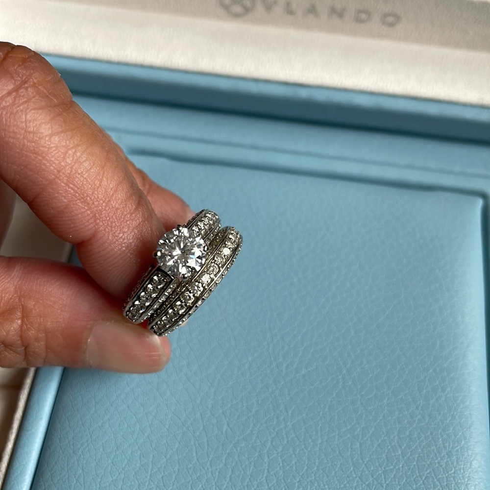 NATURAL Diamond wedding band set.